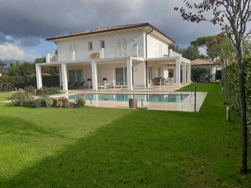 Villa in Affitto a Marina di Pietrasanta